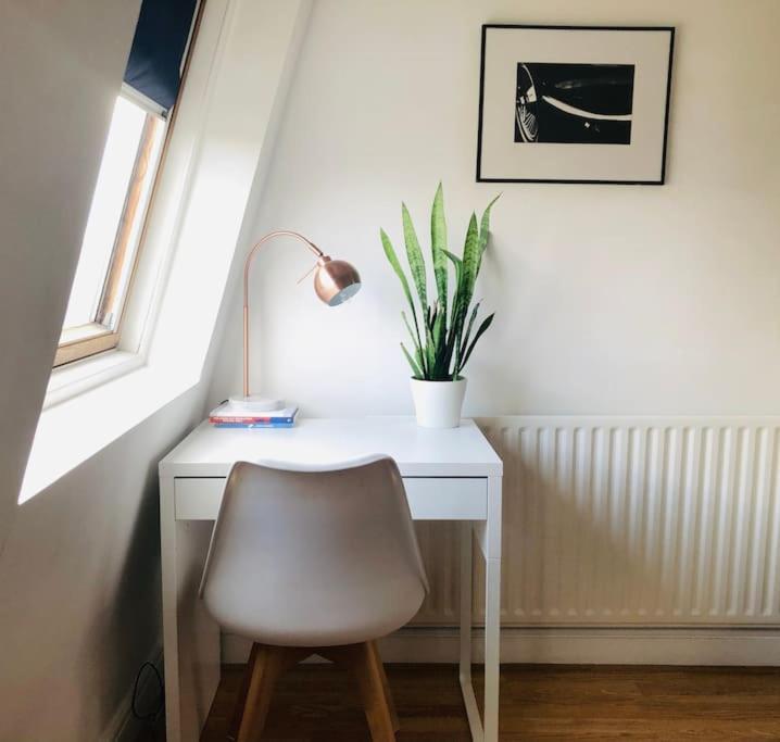 Spacious West - Great Location